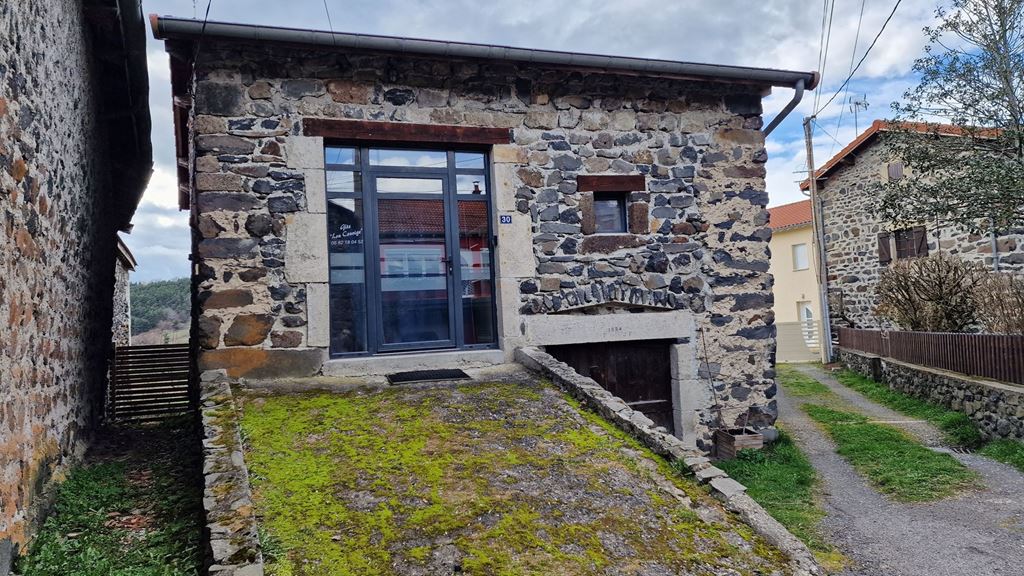 Maison de village LANTRIAC 125000€ TEMPERE IMMOBILIER Maison de village LANTRIAC 125000€ TEMPERE IMMOBILIER